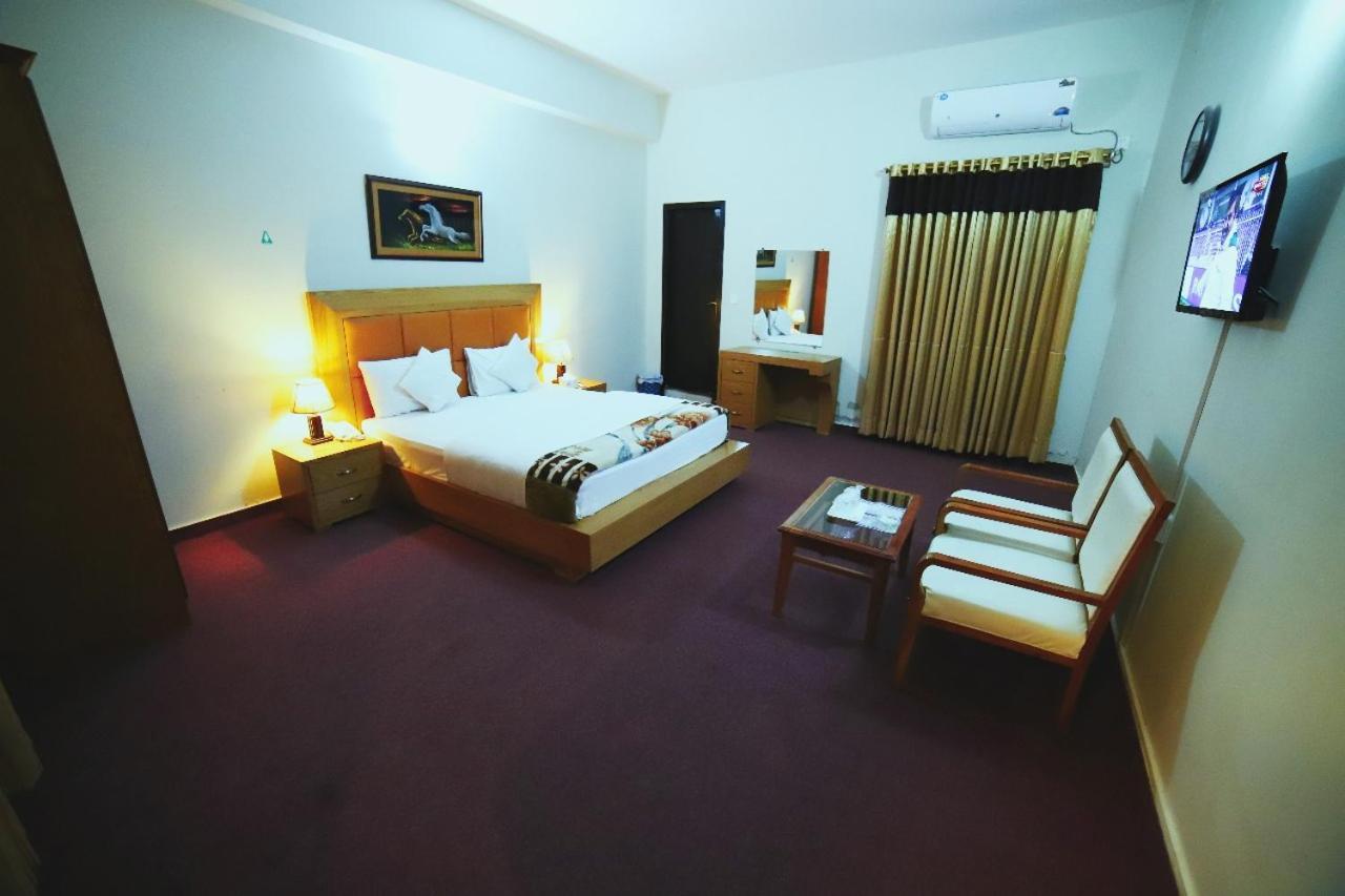 Hotel Red Line Islamabad Buitenkant foto